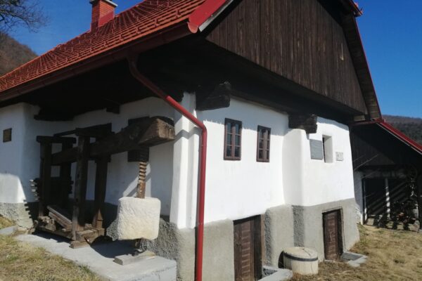 Muzeji in galerije_Muzej NOB - Pustova hiša FOTO Arhiv TIC Slovenske Konjice