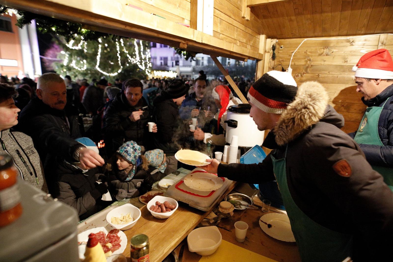 Soustvarjajte praznični december v Slovenskih Konjicah